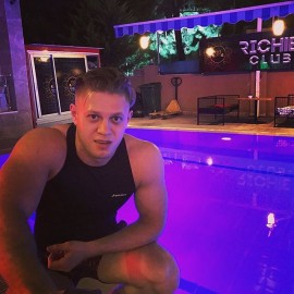 массажист Антон