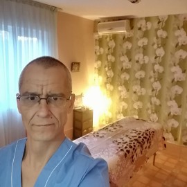 массажист Андрей Геннадьевич 