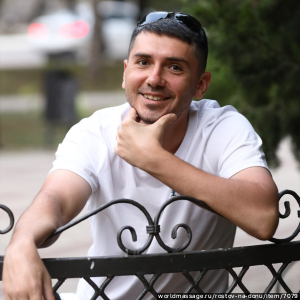 массажист Николай
