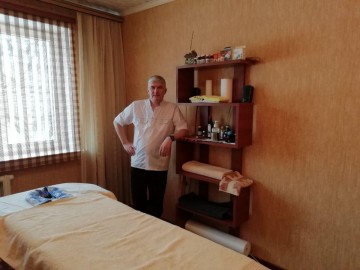массажист Юрий